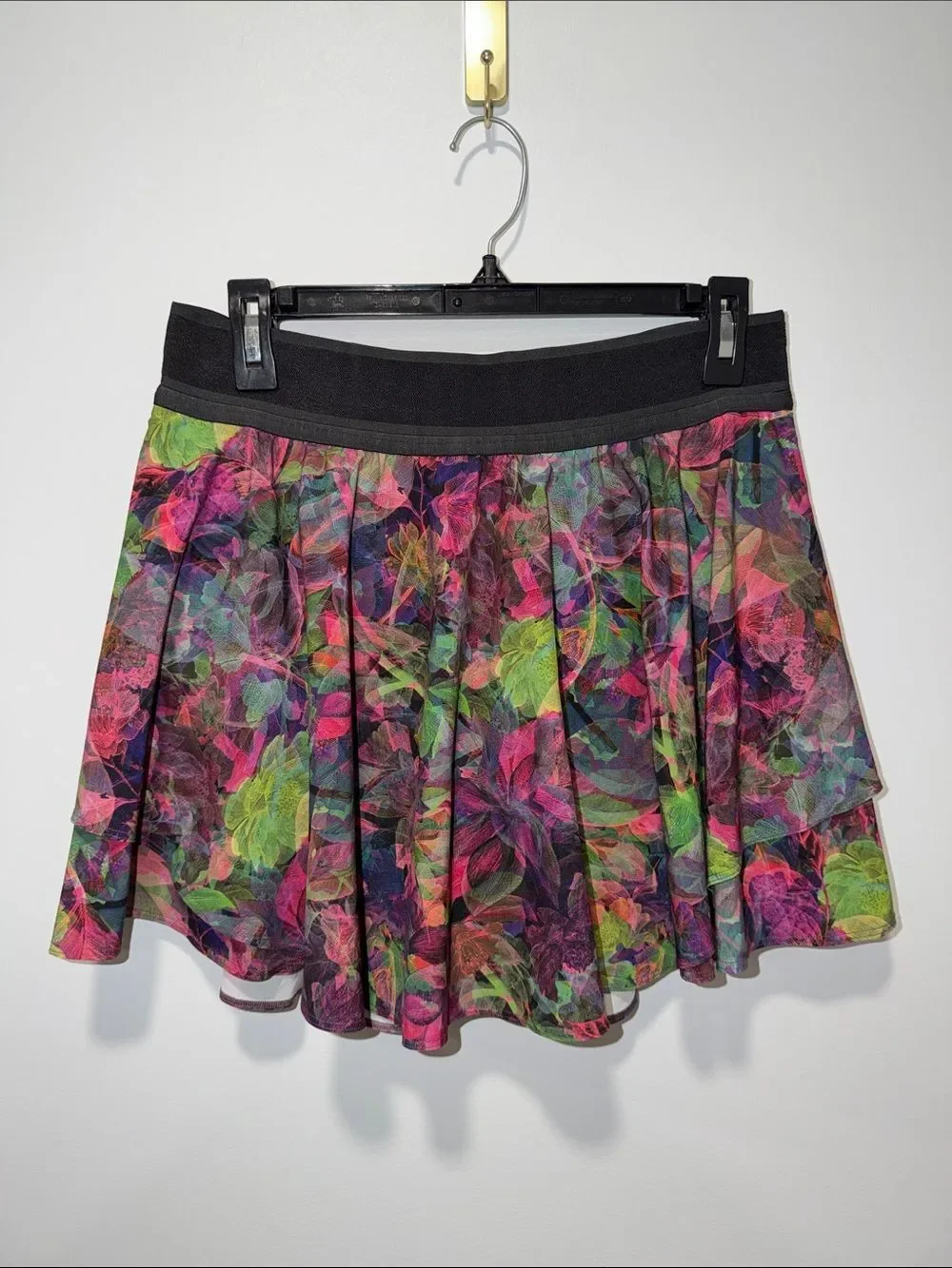 Lululemon 10 Court Rival High-Rise Tennis Skort Vivid Floral Black Waistband